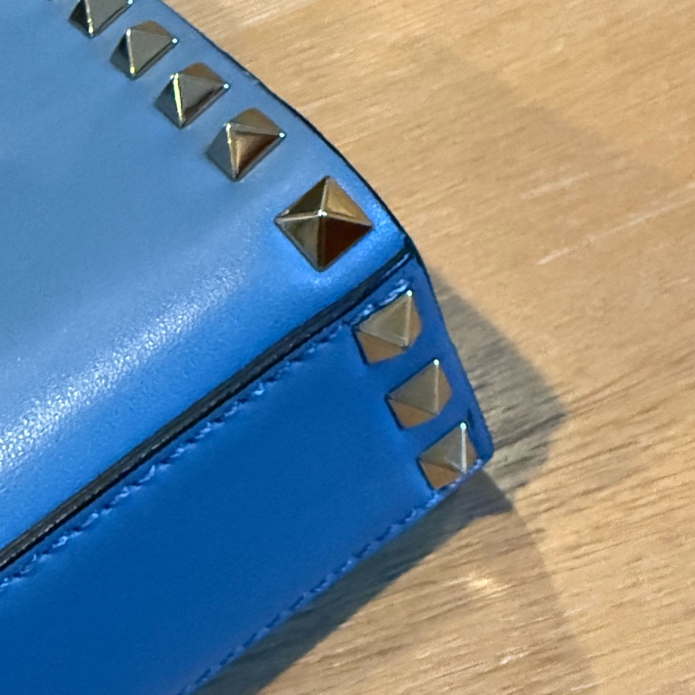 Valentino Garavani Rockstud Leather Crossbody Bag – Light Blue - Picture 10 of 14